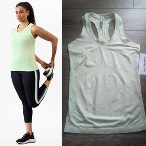 Athleta | Momentum Tank Top In Green